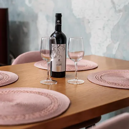 Elegancki Apartament Przy Wisle - Prywatny Parking - By Upstairs Апартаменты