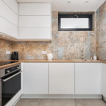 Elegancki Apartament Przy Wisle - Prywatny Parking - By Upstairs アパート クラクフ